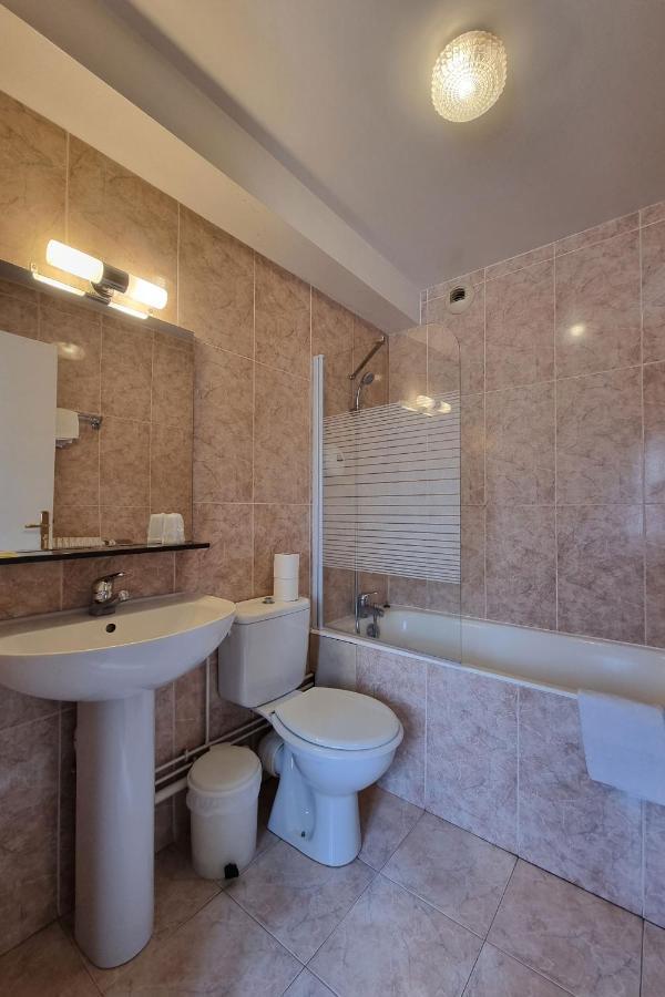 Le Catalan - Hotel Et Appartements Mont-Louis Eksteriør bilde