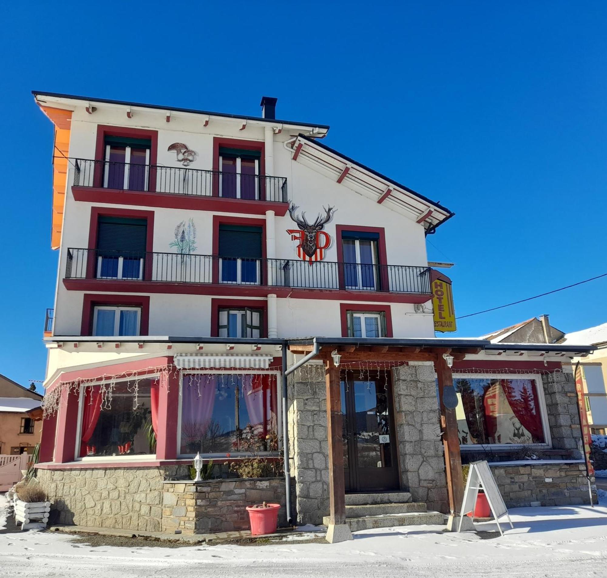 Le Catalan - Hotel Et Appartements Mont-Louis Eksteriør bilde
