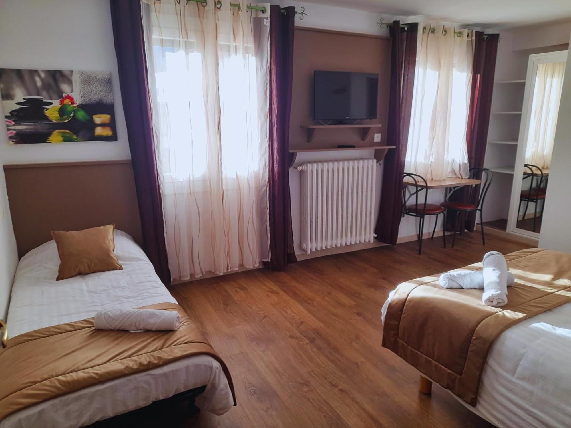 Le Catalan - Hotel Et Appartements Mont-Louis Eksteriør bilde